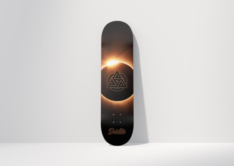 Eclipse Deleitte Skateboard